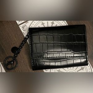 NWOT Aldo Wristlet Wallet with a clasp